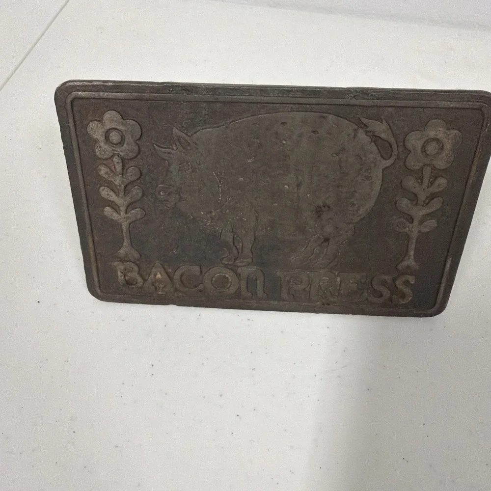 Taylor‎ & NG 1978 Vintage Heavy Duty Cast Iron Bacon Press Wood Handle Pig